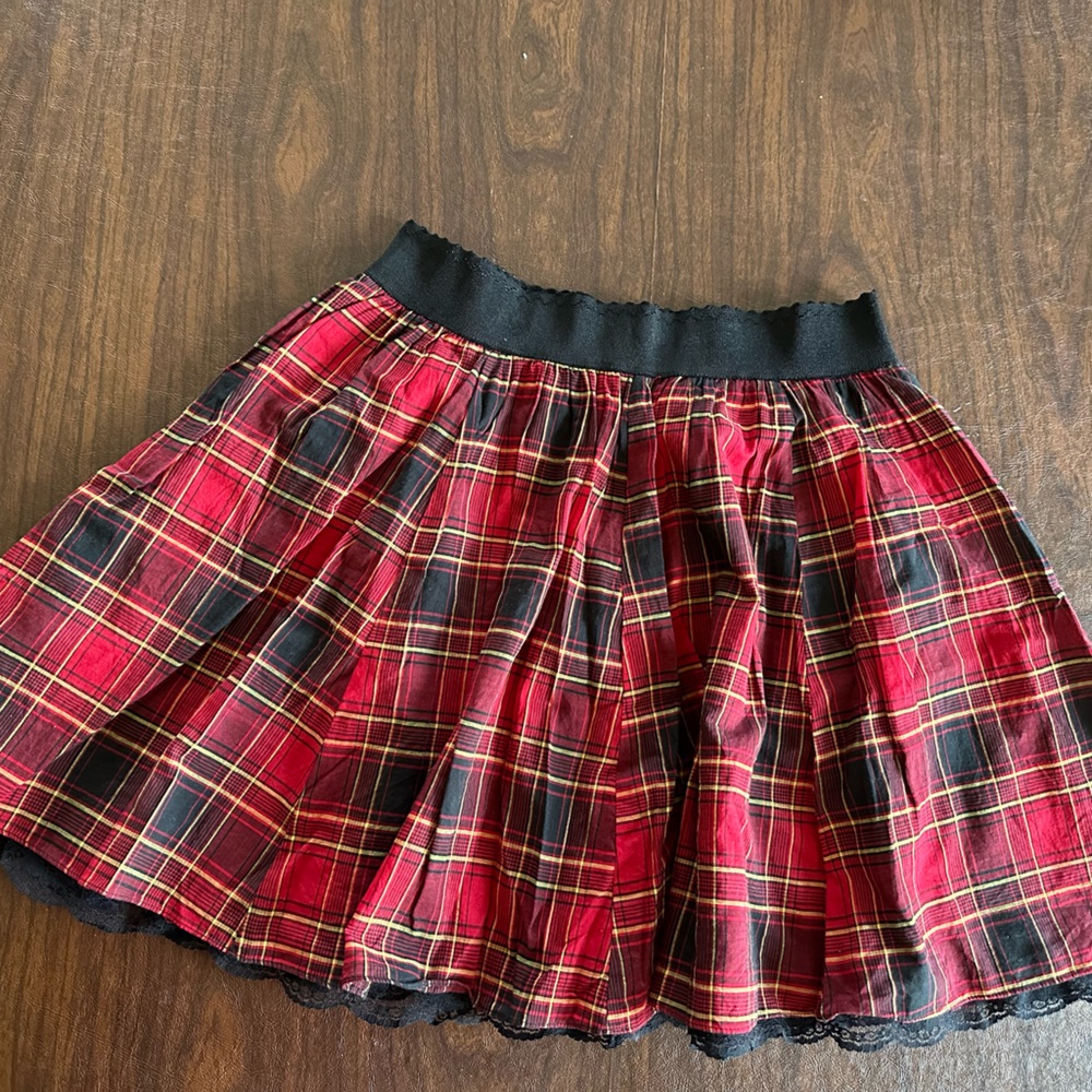 Elastic waist plaid skirt